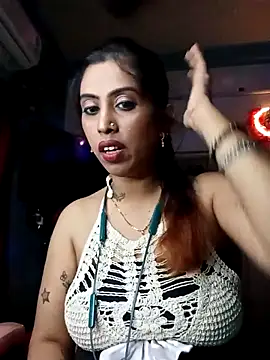 Snapshot of Darling_Annie chatting on December 2025 06:39:01 PM Darling Annie online show from December 2025 06:39:01 PM