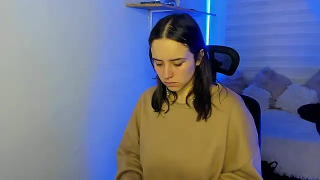 Snapshot of Emily_Lindey chatting on November 2025 03:09:01 AM Emily Lindey online show from November 2025 03:09:01 AM