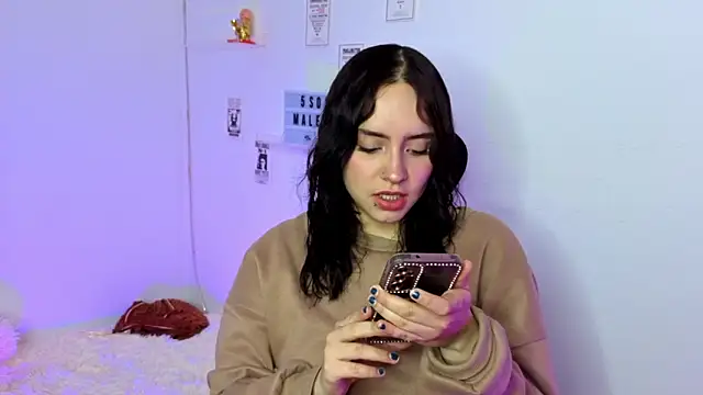 Emily Lindey online show from February 2026 12:45:01 PM