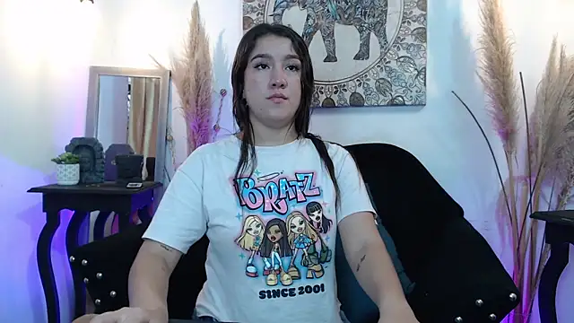 Snapshot of ZharaGag_on_u chatting on November 2025 12:28:01 PM ZharaGag on u online show from November 2025 12:28:01 PM