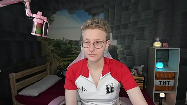 Snapshot of EllaSloan chatting on October 2025 05:52:01 AM EllaSloan online show from October 2025 05:52:01 AM