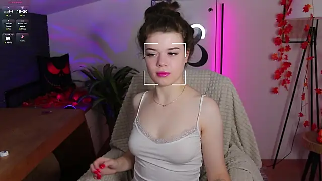 Hot  Tiny online show from October 2025 07:53:01 AM