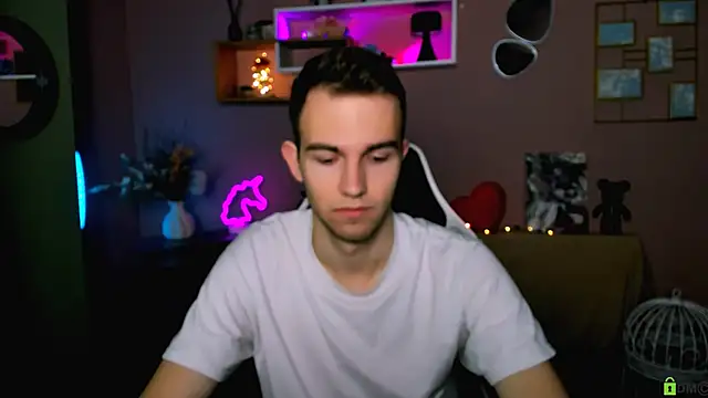 Snapshot of astren_villo chatting on March 2026 07:02:01 AM astren villo online show from March 2026 07:02:01 AM