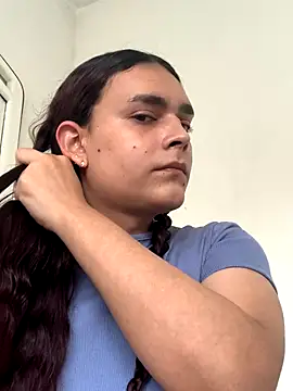 Snapshot of La-Gatiita-trans chatting on December 2025 04:25:01 PM La-Gatiita-trans online show from December 2025 04:25:01 PM