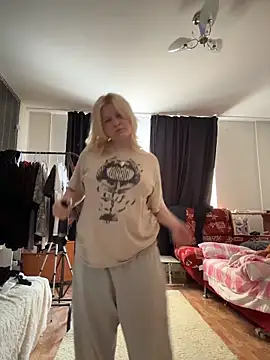 BonnyeBoom online show from March 2026 12:10:02 PM