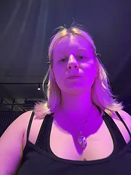 BonnyeBoom online show from March 2026 01:09:02 AM