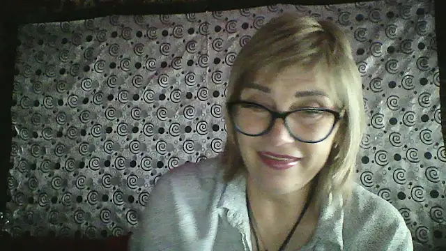 Snapshot of Lia_Ray chatting on November 2025 10:19:01 PM Lia Ray online show from November 2025 10:19:01 PM