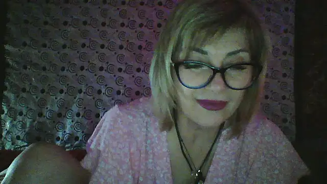 Snapshot of Lia_Ray chatting on December 2025 08:29:01 PM Lia Ray online show from December 2025 08:29:01 PM