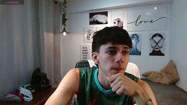 Snapshot of AmethystShadow17 chatting on December 2025 05:10:02 PM AmethystShadow17 online show from December 2025 05:10:02 PM