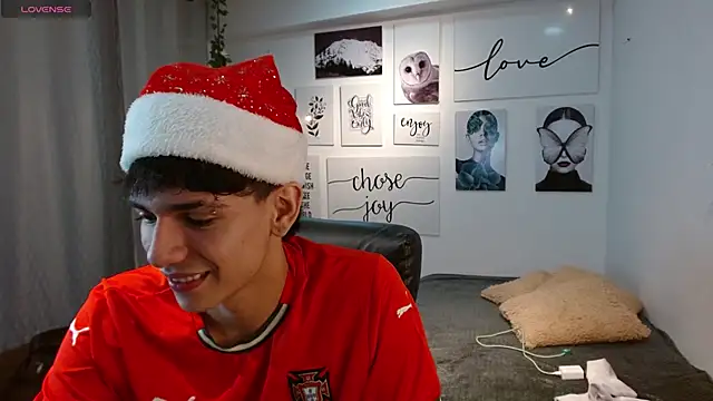 Snapshot of AmethystShadow17 chatting on December 2025 04:58:01 PM AmethystShadow17 online show from December 2025 04:58:01 PM