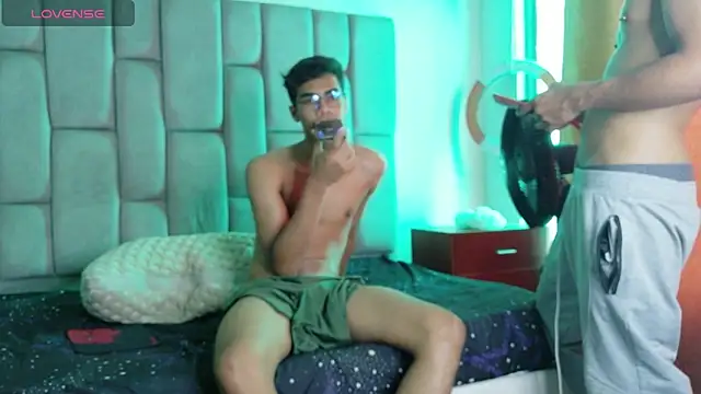 Desire4Duo online show from May 2026 04:04:02 PM