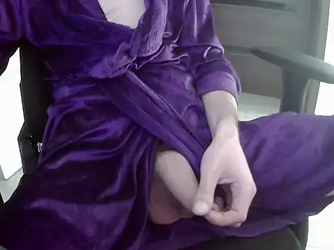 Snapshot of Batboy94 chatting on November 2025 10:59:02 PM Batboy94 online show from November 2025 10:59:02 PM