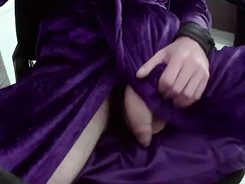 Snapshot of Batboy94 chatting on November 2025 12:20:01 AM Batboy94 online show from November 2025 12:20:01 AM