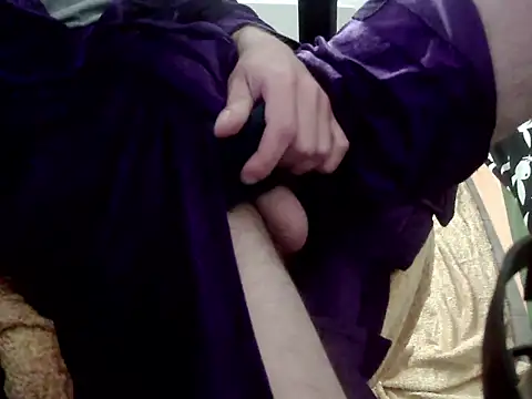 Snapshot of Batboy94 chatting on April 2026 09:49:02 PM Batboy94 online show from April 2026 09:49:02 PM