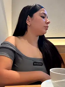 Snapshot of GODDESS_zyrene chatting on November 2025 10:26:01 PM GODDESS zyrene online show from November 2025 10:26:01 PM