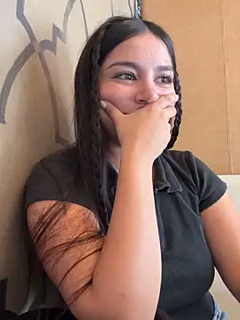 Snapshot of GODDESS_zyrene chatting on November 2025 07:40:02 PM GODDESS zyrene online show from November 2025 07:40:02 PM