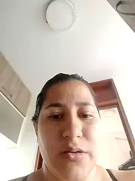 kassandra luxury online show from November 2025 06:43:01 PM