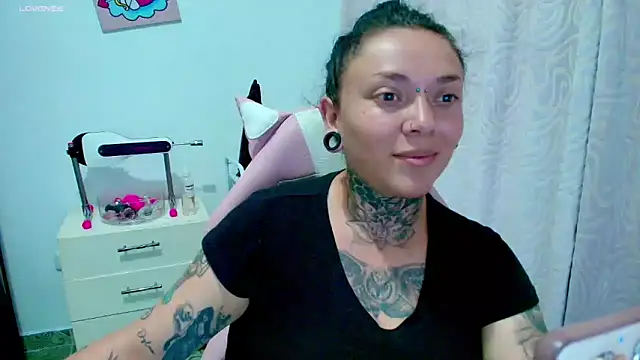 Snapshot of Elisce_cloudd chatting on February 2026 03:14:02 AM Elisce cloudd online show from February 2026 03:14:02 AM