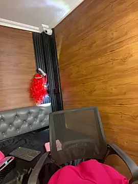 Yvonny27 online show from February 2026 11:47:02 AM