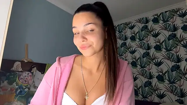 StawBerrys online show from October 2025 08:22:02 PM