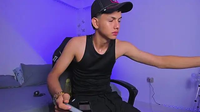 Snapshot of Axel_Cody_ chatting on October 2025 11:33:02 AM Axel Cody online show from October 2025 11:33:02 AM