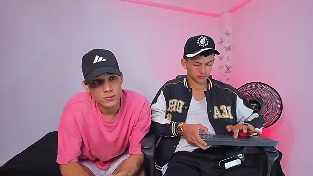 Snapshot of Axel_Cody_ chatting on November 2025 08:05:01 PM Axel Cody online show from November 2025 08:05:01 PM