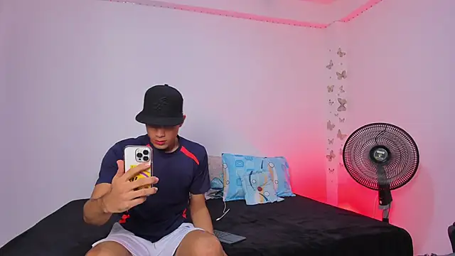 Snapshot of Axel_Cody_ chatting on November 2025 07:56:01 PM Axel Cody online show from November 2025 07:56:01 PM