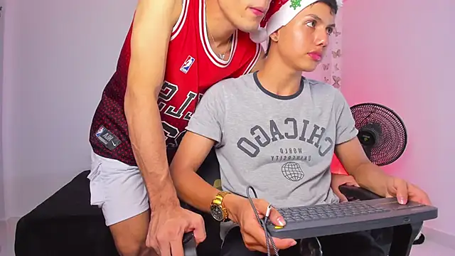 Snapshot of Axel_Cody_ chatting on December 2025 08:29:01 PM Axel Cody online show from December 2025 08:29:01 PM