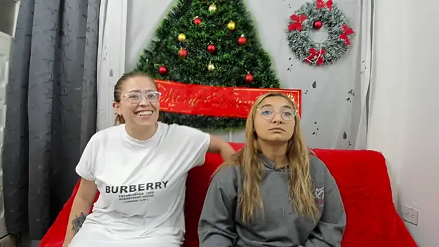 lesb milf online show from January 2025 11:44:02 PM