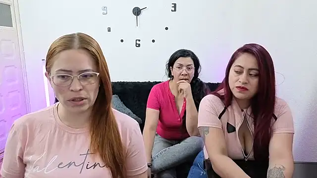 lesb milf online show from March 2026 04:57:02 PM