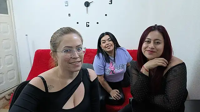 lesb milf online show from April 2026 08:21:01 PM