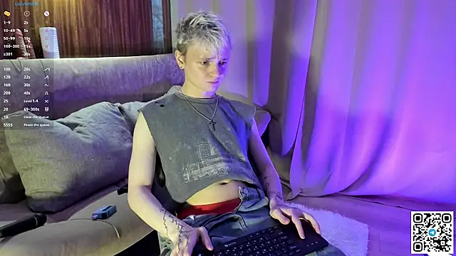 Snapshot of Logan_mett chatting on April 2026 03:12:01 PM Logan mett online show from April 2026 03:12:01 PM