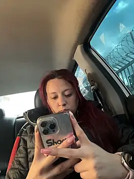 Snapshot of Zoe_fire chatting on November 2025 12:39:02 PM Zoe fire online show from November 2025 12:39:02 PM