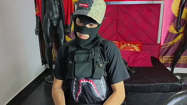 Snapshot of hidden_straights chatting on October 2025 07:14:01 PM hidden straights online show from October 2025 07:14:01 PM