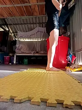 Snapshot of -Kem-01 chatting on November 2025 07:33:02 AM -Kem-01 online show from November 2025 07:33:02 AM