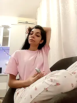 Snapshot of ReneeVoss chatting on December 2025 02:39:01 AM ReneeVoss online show from December 2025 02:39:01 AM