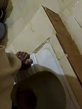 Snapshot of svk_05 chatting on November 2025 08:51:01 PM svk 05 online show from November 2025 08:51:01 PM