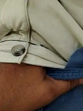 Snapshot of svk_05 chatting on December 2025 12:36:01 PM svk 05 online show from December 2025 12:36:01 PM