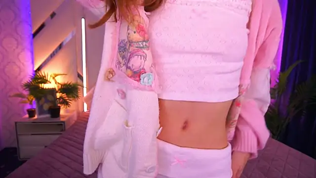 CuteeFoxy online show from December 2025 03:06:01 PM