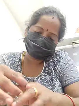 Snapshot of Tamil_Ponnu_Riya chatting on January 2026 06:43:02 PM Tamil Ponnu Riya online show from January 2026 06:43:02 PM