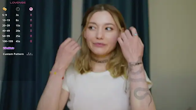 Snapshot of StarryMary chatting on November 2025 09:06:01 PM StarryMary online show from November 2025 09:06:01 PM