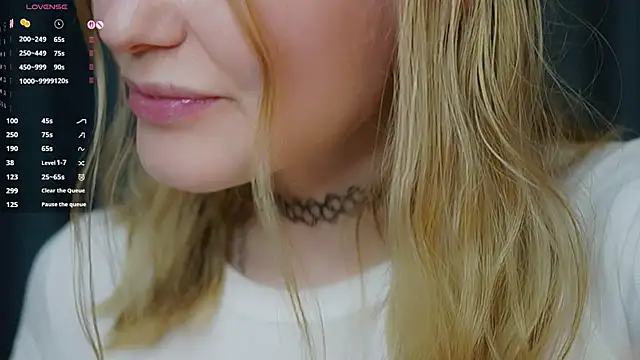 Snapshot of StarryMary chatting on November 2025 09:13:02 PM StarryMary online show from November 2025 09:13:02 PM