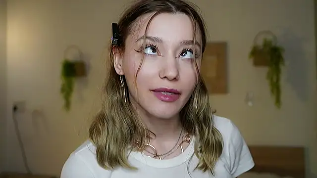 Snapshot of StarryMary chatting on December 2025 09:01:02 PM StarryMary online show from December 2025 09:01:02 PM