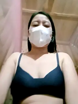 Snapshot of Zulylady chatting on November 2025 03:01:01 PM Zulylady online show from November 2025 03:01:01 PM