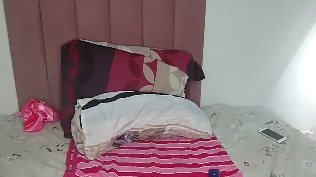 Bubbles156 online show from December 2025 07:21:01 PM