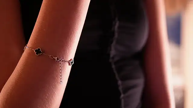Erosyne online show from June 2026 05:26:02 PM