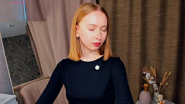 Snapshot of BereniceThull chatting on October 2025 04:57:02 AM BereniceThull online show from October 2025 04:57:02 AM