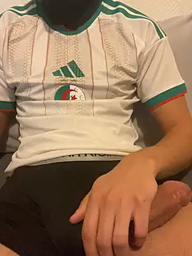 Snapshot of Rebeudeter_ chatting on January 2026 02:05:02 AM Rebeudeter online show from January 2026 02:05:02 AM