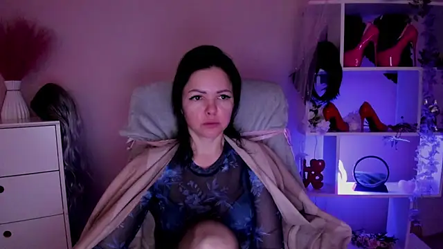 Mollybloom40 online show from April 2026 06:29:02 AM