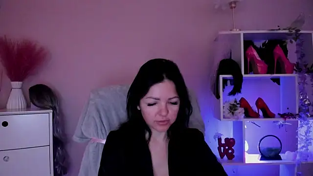 Mollybloom40 online show from May 2026 06:43:02 AM